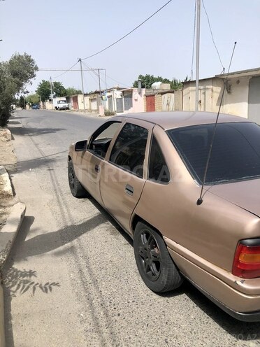 Opel Vectra 1992, 320,000 km - 1.6 l - Bakı