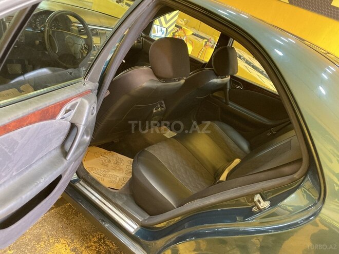 Mercedes E 230 1997, 256,052 km - 2.3 l - Bakı