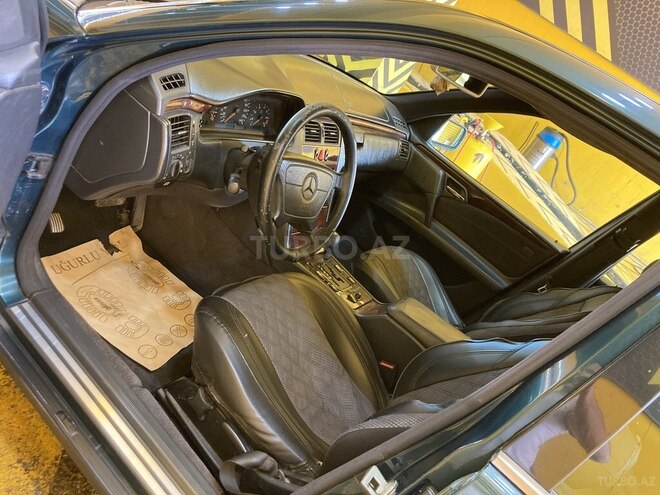 Mercedes E 230 1997, 256,052 km - 2.3 l - Bakı