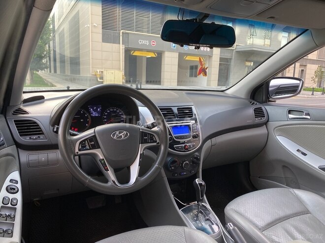 Hyundai Accent 2011, 225,000 km - 1.4 l - Bakı