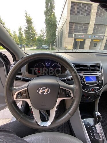 Hyundai Accent 2011, 225,000 km - 1.4 l - Bakı