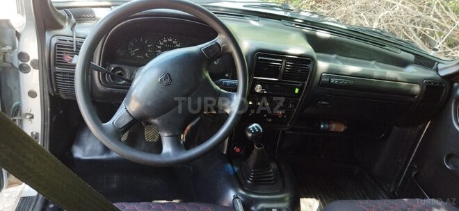 GAZ 3110 2003, 304,444 km - 2.4 l - Qax