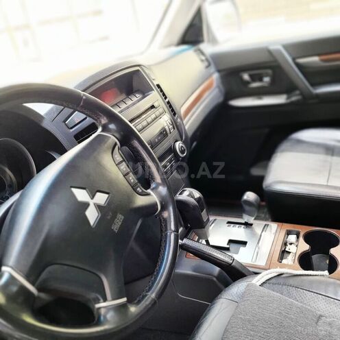 Mitsubishi Pajero 2008, 200,000 km - 3.0 l - Bakı