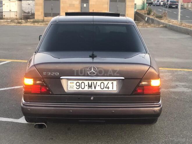 Mercedes E 200 1995, 380,000 km - 2.0 l - Bakı