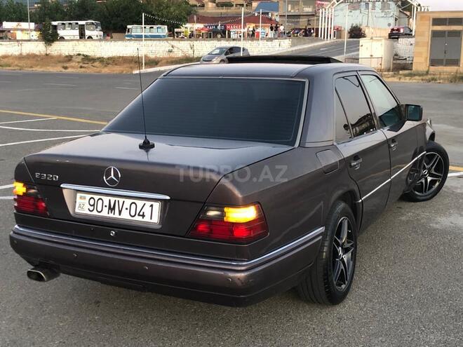 Mercedes E 200 1995, 380,000 km - 2.0 l - Bakı