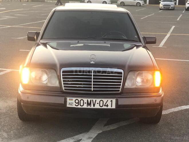 Mercedes E 200 1995, 380,000 km - 2.0 l - Bakı