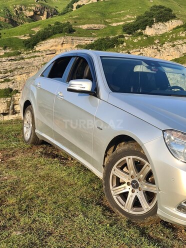 Mercedes E 200 2012, 240,000 km - 1.8 л - Bakı