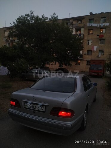 Mercedes E 300 1999, 300,000 km - 3.0 l - Bakı