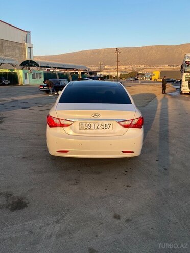 Hyundai Sonata 2011, 214,000 km - 2.4 l - Salyan