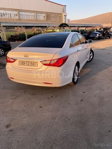 Hyundai Sonata 2011, 214,000 km - 2.4 l - Salyan