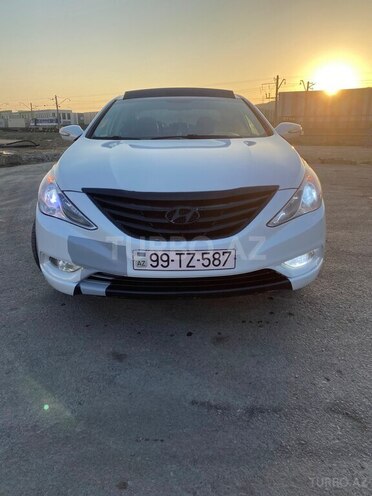 Hyundai Sonata 2011, 214,000 km - 2.4 l - Salyan