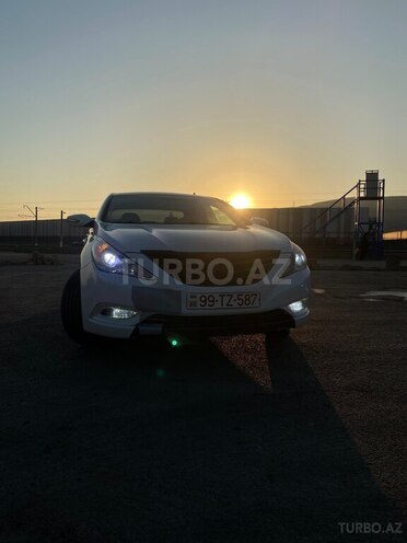 Hyundai Sonata 2011, 214,000 km - 2.4 l - Salyan
