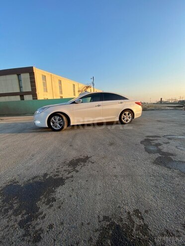 Hyundai Sonata 2011, 214,000 km - 2.4 l - Salyan