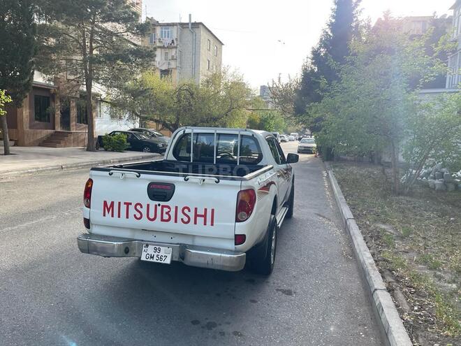 Mitsubishi L200 2013, 22,000 km - 2.5 l - Bakı