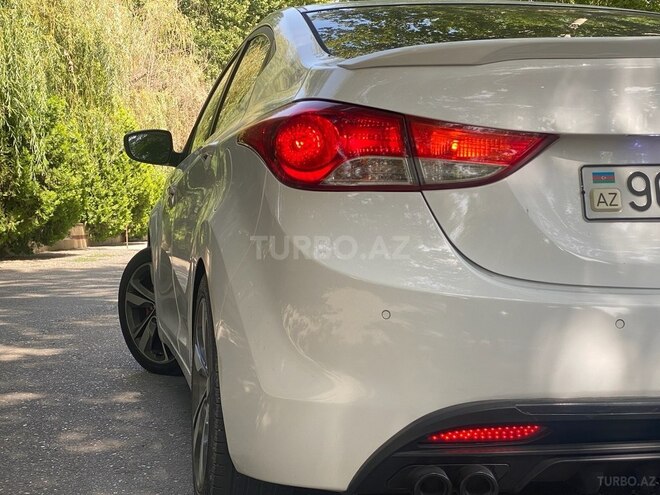 Hyundai Elantra 2013, 99,800 km - 1.8 l - Ağcabədi