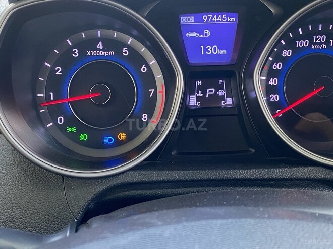 Hyundai Elantra 2013, 99,800 km - 1.8 l - Ağcabədi