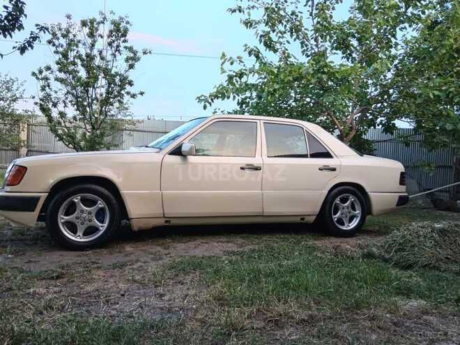 Mercedes E 200 1992, 500,000 km - 2.0 л - Göyçay
