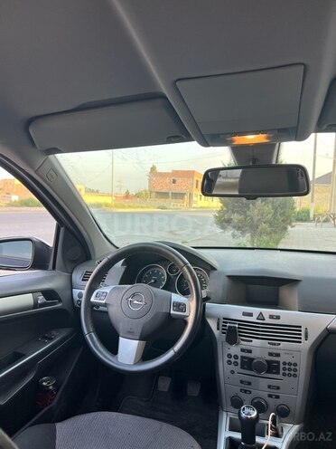 Opel Astra 2009, 211,000 km - 1.4 l - Gəncə