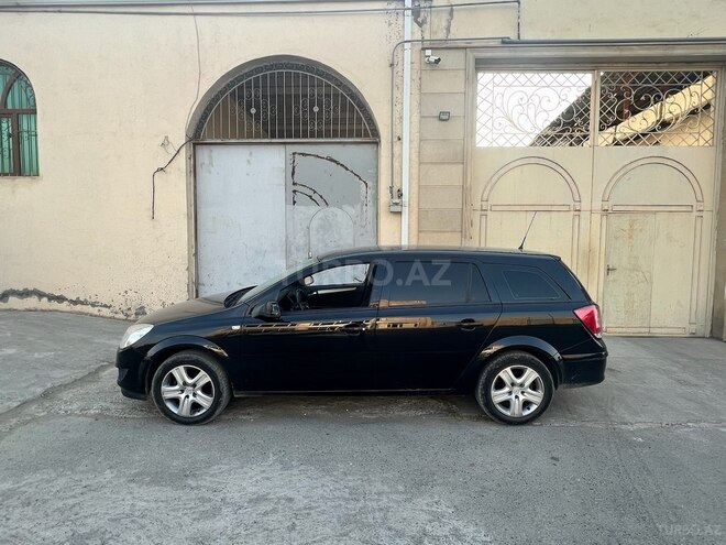 Opel Astra 2009, 211,000 km - 1.4 l - Gəncə