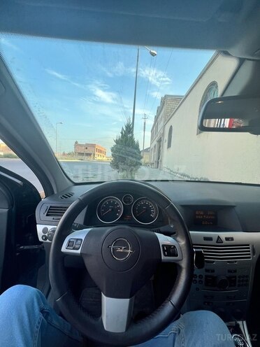 Opel Astra 2009, 211,000 km - 1.4 l - Gəncə