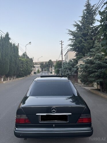 Mercedes E 220 1994, 400,000 km - 2.2 л - Bakı