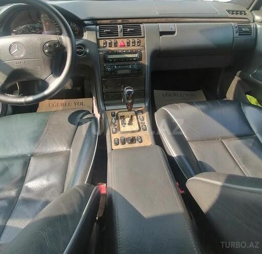 Mercedes E 260 2002, 364,484 km - 2.6 l - Bərdə