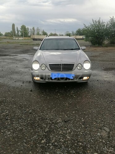 Mercedes E 260 2002, 364,484 km - 2.6 l - Bərdə