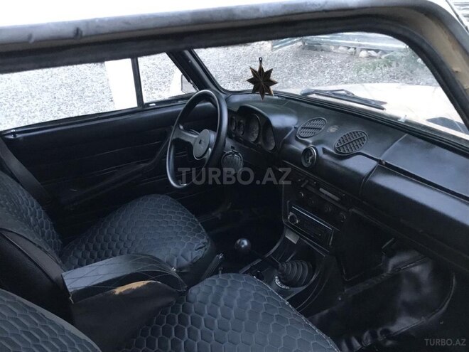LADA (VAZ) 2106 1983, 120,000 km - 1.5 l - Ucar