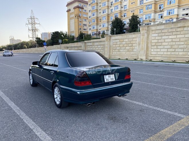 Mercedes C 230 1998, 324,000 km - 2.3 l - Bakı