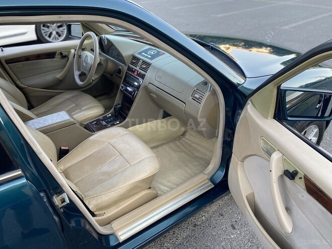 Mercedes C 230 1998, 324,000 km - 2.3 l - Bakı