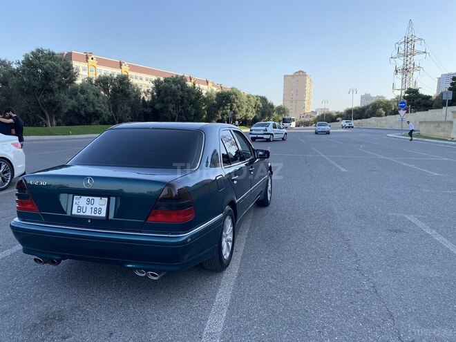 Mercedes C 230 1998, 324,000 km - 2.3 l - Bakı