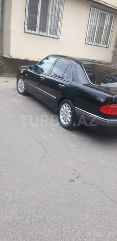 Mercedes E 240 1999, 275,000 km - 2.4 л - Bakı