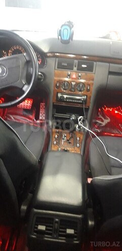 Mercedes E 240 1999, 275,000 km - 2.4 л - Bakı