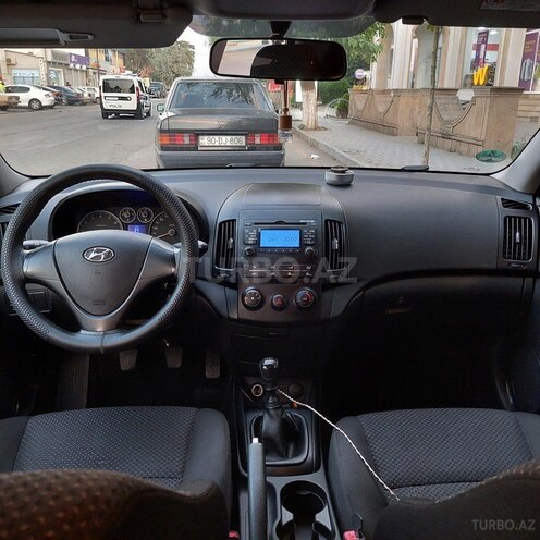 Hyundai i30 2009, 178,000 km - 1.4 l - Biləsuvar