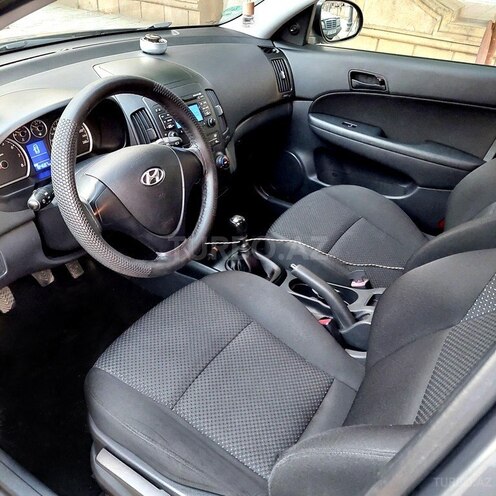 Hyundai i30 2009, 178,000 km - 1.4 l - Biləsuvar