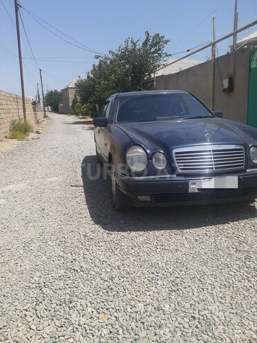 Mercedes E 230 1996, 368,900 km - 2.3 l - Bakı
