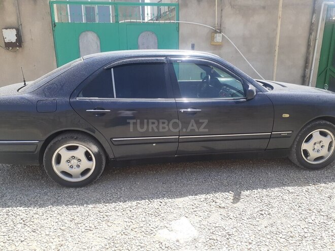 Mercedes E 230 1996, 368,900 km - 2.3 l - Bakı