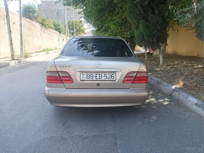 Mercedes E 200 1999, 370,000 km - 2.0 л - Bakı
