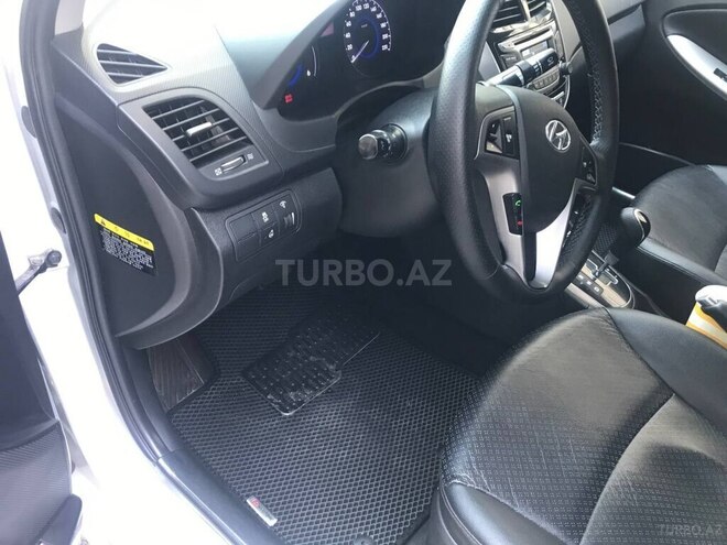 Hyundai Accent 2015, 128,963 km - 1.6 l - Bakı