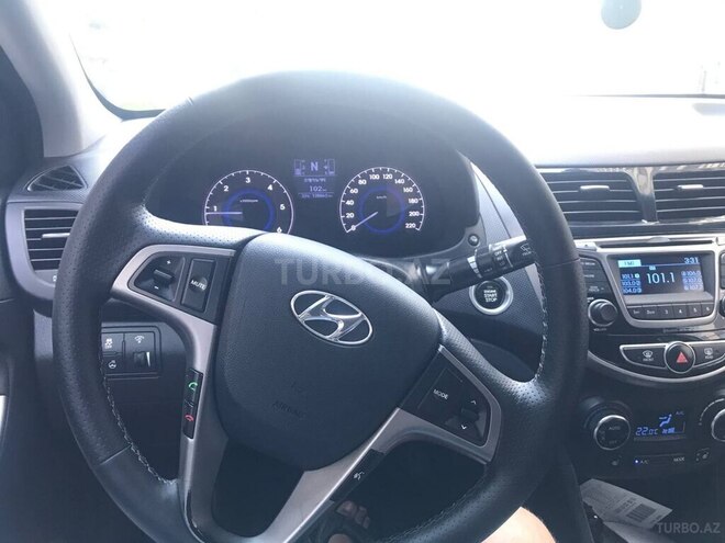 Hyundai Accent 2015, 128,963 km - 1.6 l - Bakı