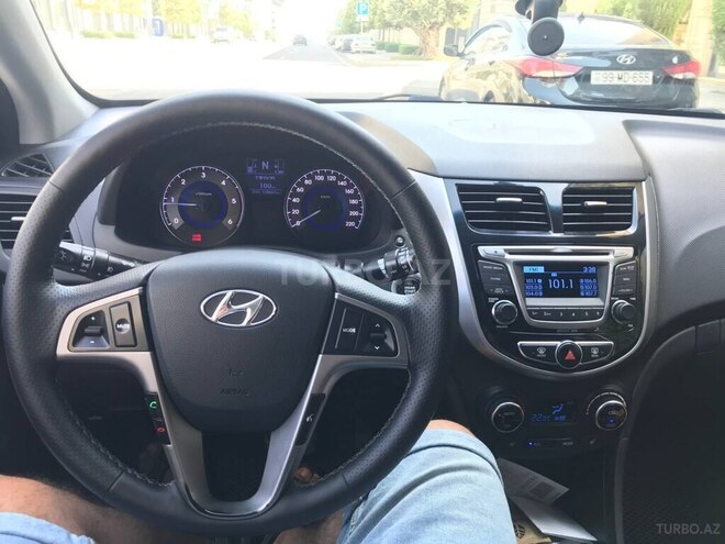 Hyundai Accent 2015, 128,963 km - 1.6 l - Bakı