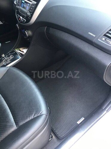 Hyundai Accent 2015, 128,963 km - 1.6 l - Bakı