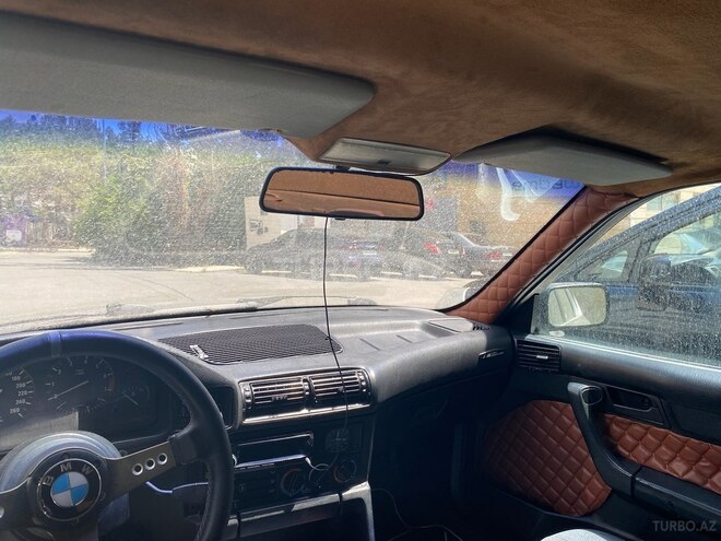 BMW 525 1992, 300,000 km - 2.5 l - Bakı