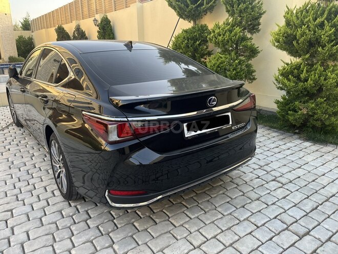 Lexus ES 300h 2021, 44,900 km - 2.5 l - Bakı