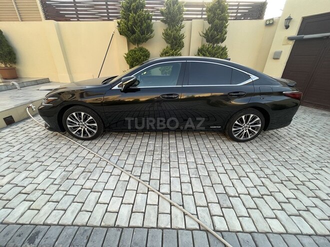Lexus ES 300h 2021, 44,900 km - 2.5 l - Bakı