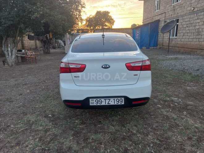 Kia Rio 2014, 193,120 km - 1.6 l - Masallı