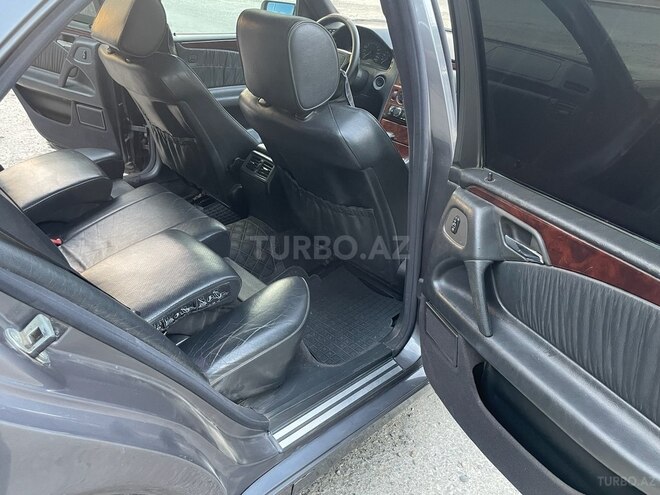 Mercedes E 240 1999, 290,615 km - 2.6 l - Mingəçevir