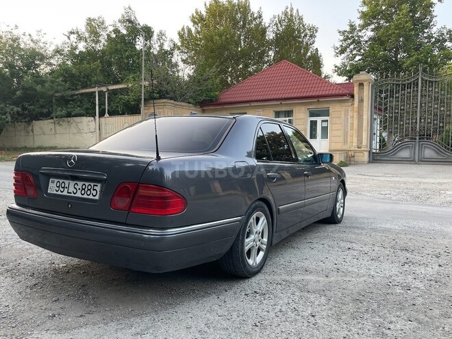 Mercedes E 240 1999, 290,615 km - 2.6 l - Mingəçevir