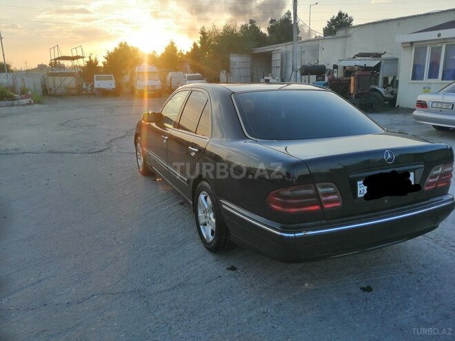 Mercedes E 270 2001, 398,524 km - 2.7 l - Sumqayıt
