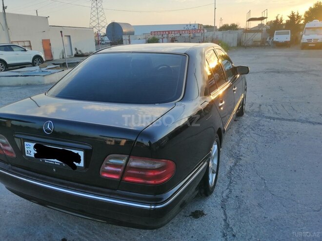 Mercedes E 270 2001, 398,524 km - 2.7 l - Sumqayıt